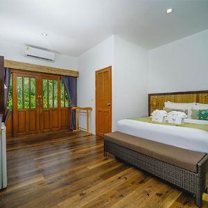 Deluxe  Beach Double Room
